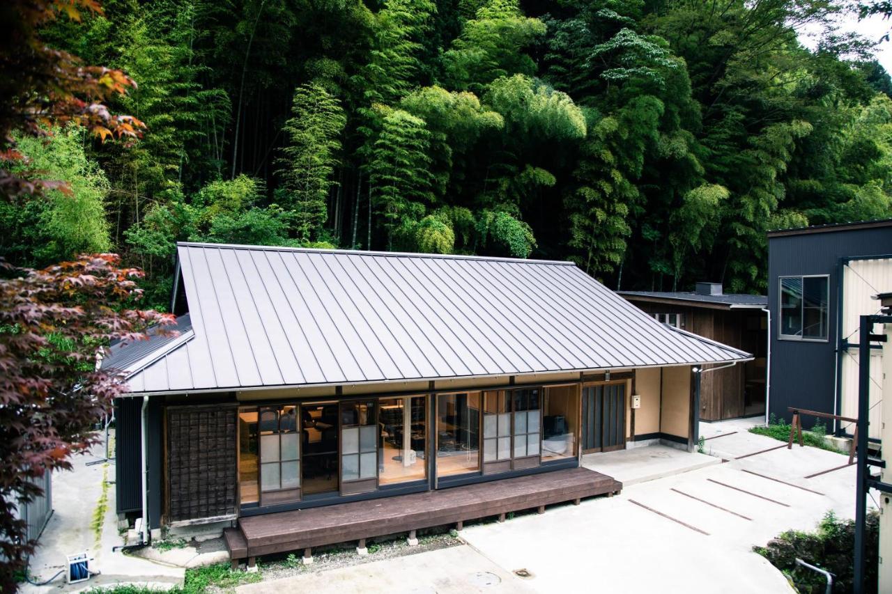 山の中の一棟貸切宿 五番地 Nambu (Yamanashi) Екстериор снимка